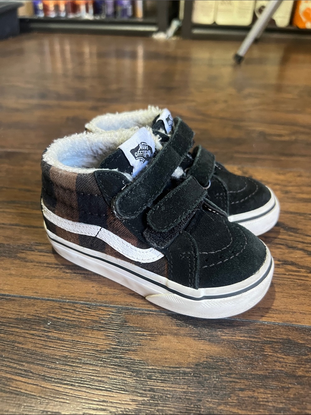 VANS Toddler hightop sneakers black/brown size 5.5